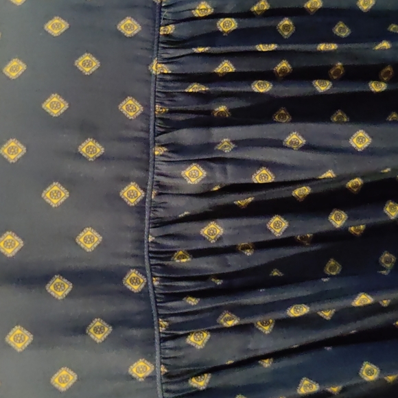Free People Navy Blue & golden geometric print blouse that ties at waist - Picture 6 of 8